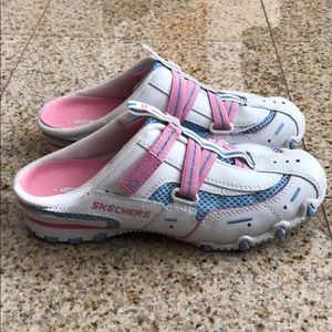 Sketchers shoes size 3
